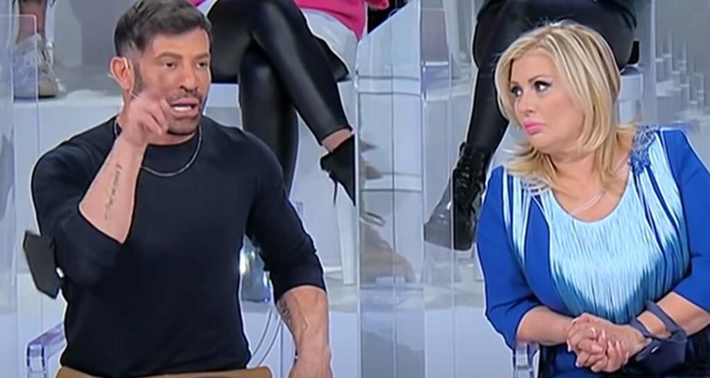 Uomini e Donne show Andrea Nicole e Ciprian nei guai